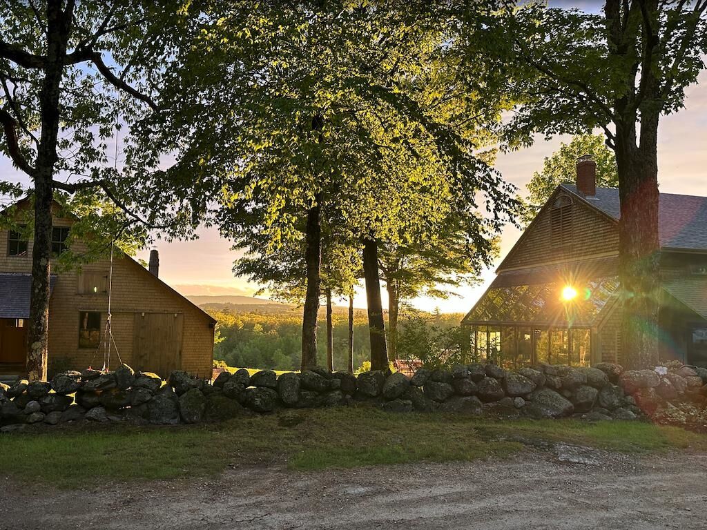 Property Photo:  560 Windy Row  NH 03458 