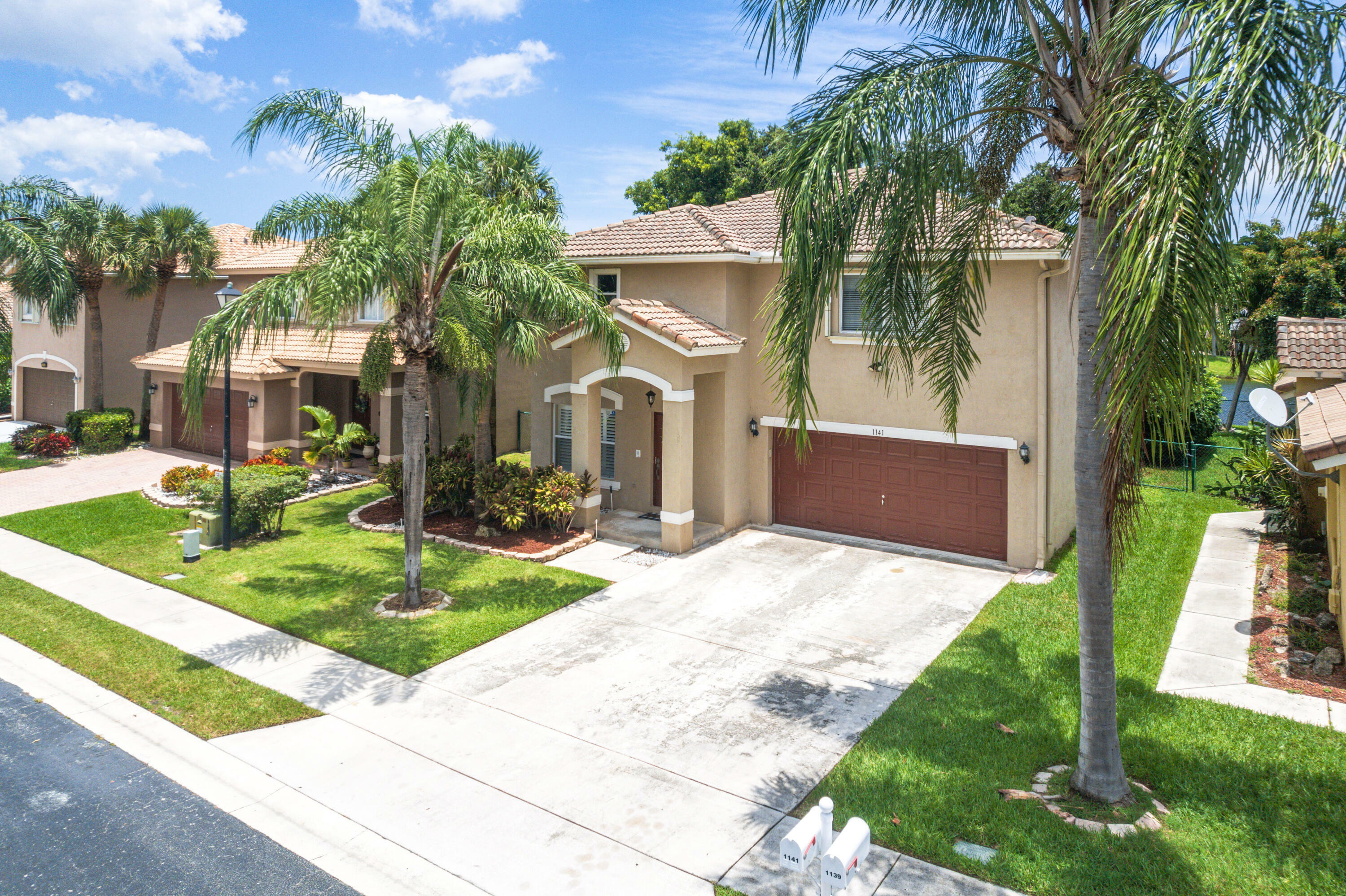 Property Photo: 1141 Rialto Drive FL 33436