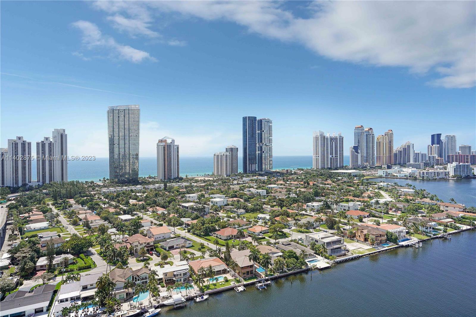 Property Photo: 19195 Mystic Pointe Dr 2808 FL 33180