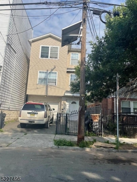 Property Photo:  431 S 10th St  NJ 07103 