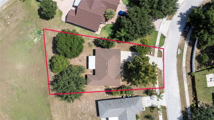 Property Photo:  335 Pebble Court  FL 34715 