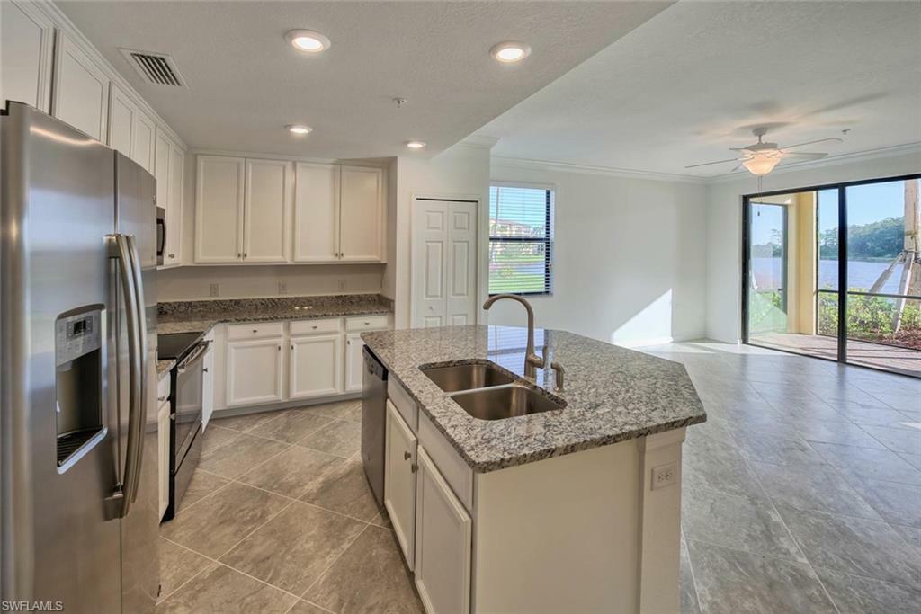 Property Photo: 9572 Trevi Ct 5011 FL 34113