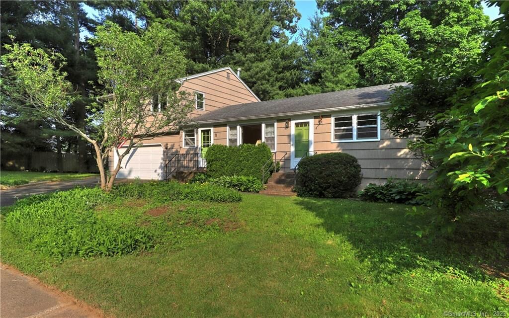 Property Photo:  132 Tumblebrook Road  CT 06460 
