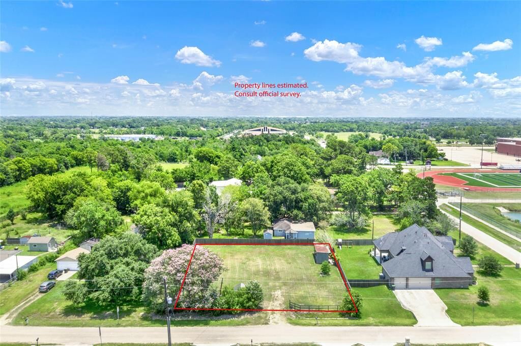 Property Photo: 1905 Hillhouse Road TX 77584