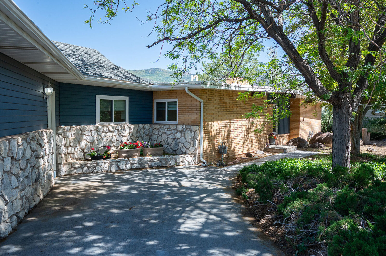 Property Photo:  237 S Ridge Rd  UT 84720