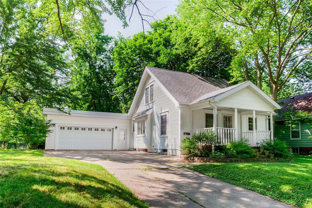 Property Photo:  1240 Orchard Drive  IA 50010 