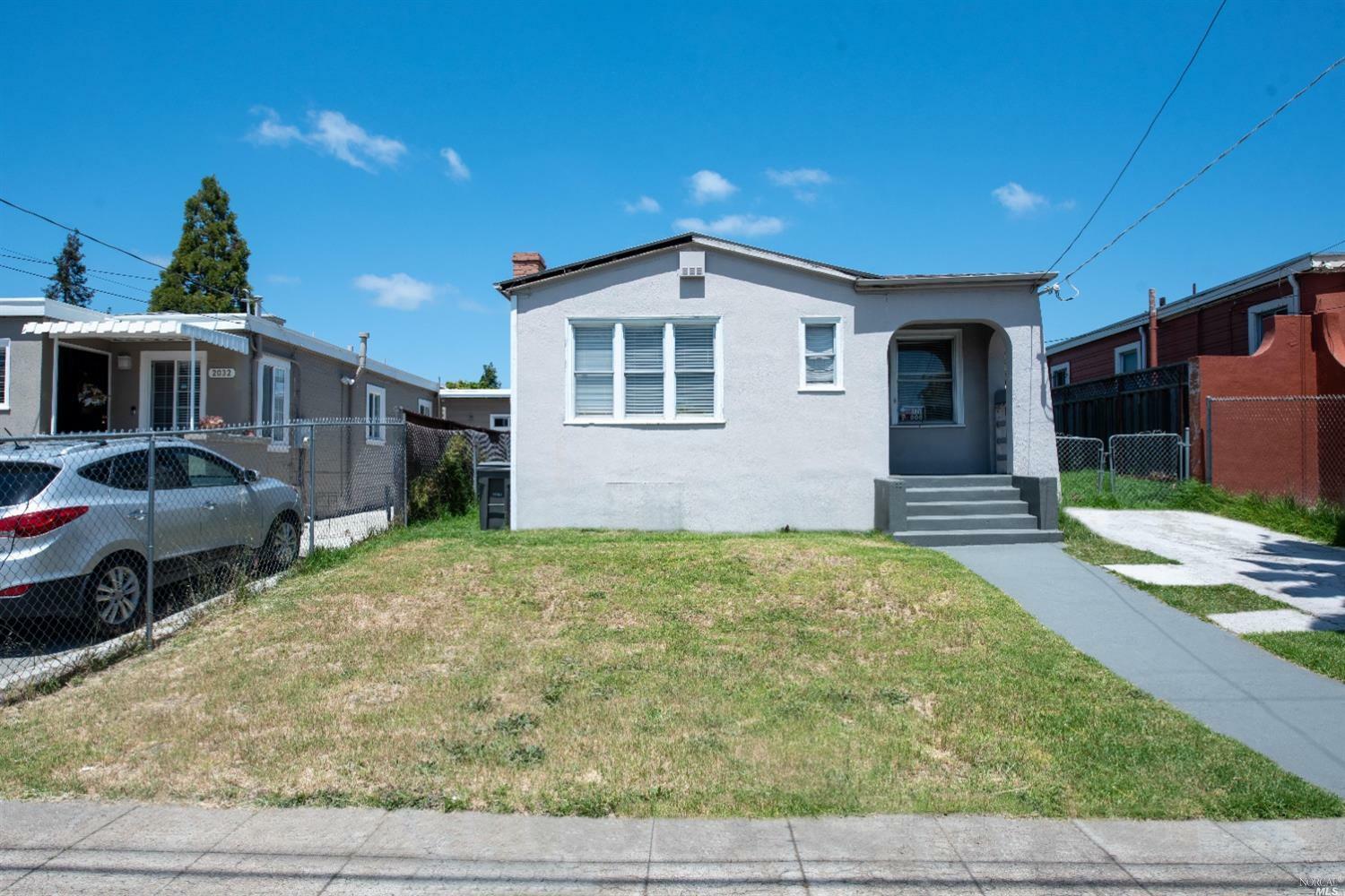 Property Photo:  2038 E 28th Street  CA 94606 