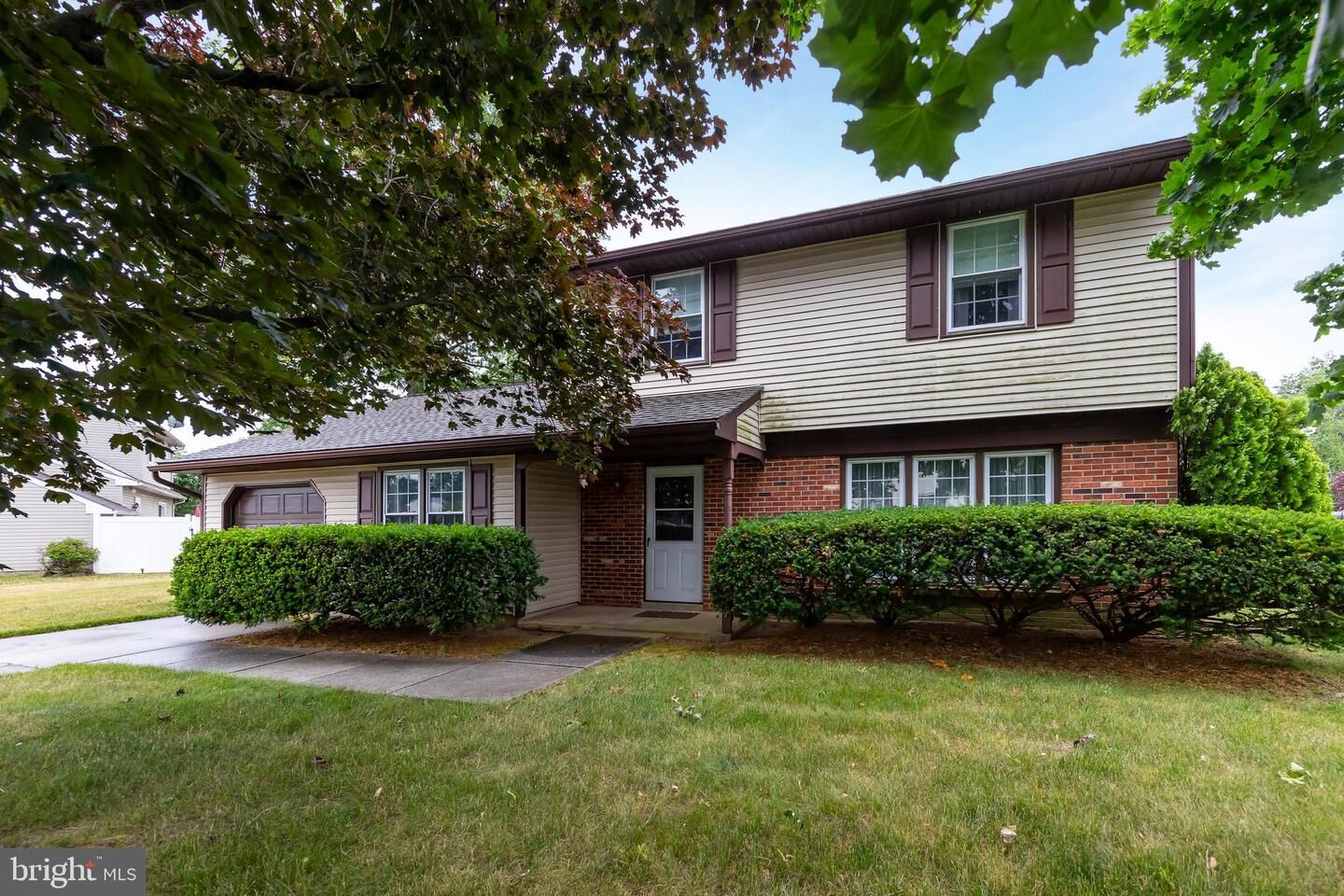 Property Photo:  111 Saint Albans Avenue  NJ 08096 