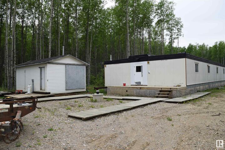 455 Industrial Drive — photo 1