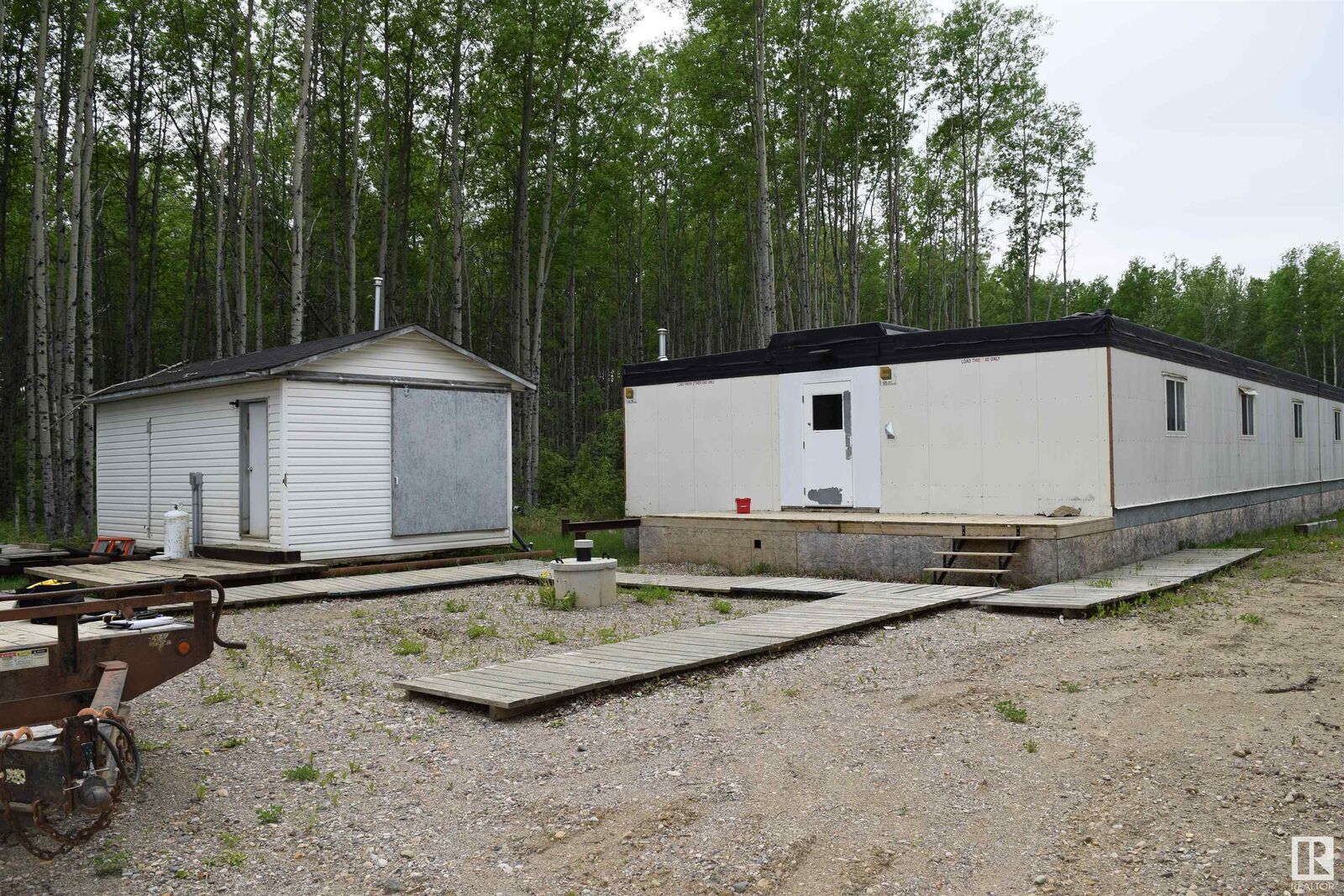 Property Photo: 455 Industrial Drive AB T0G 1X0