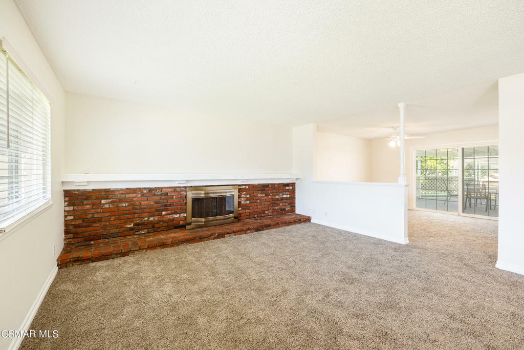 Property Photo:  211 Dickenson Avenue  CA 91320 