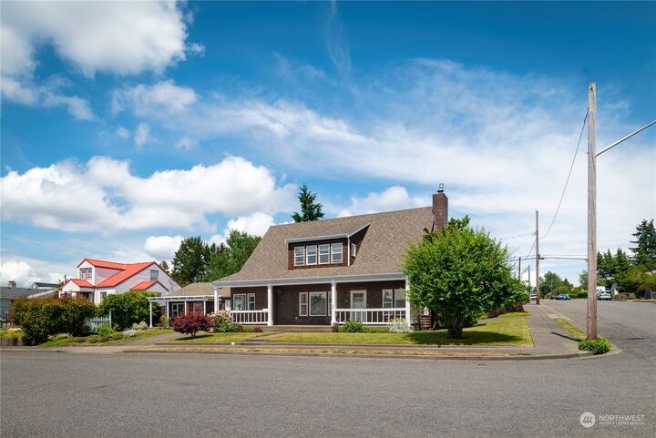 Property Photo: 2348 E 18th Street WA 98310