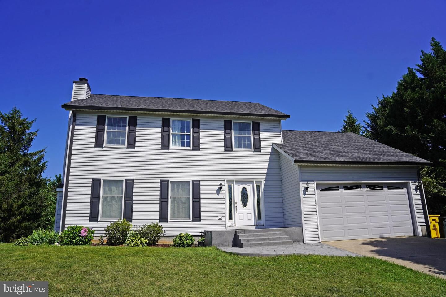 Property Photo: 207 Vista Court WV 25414