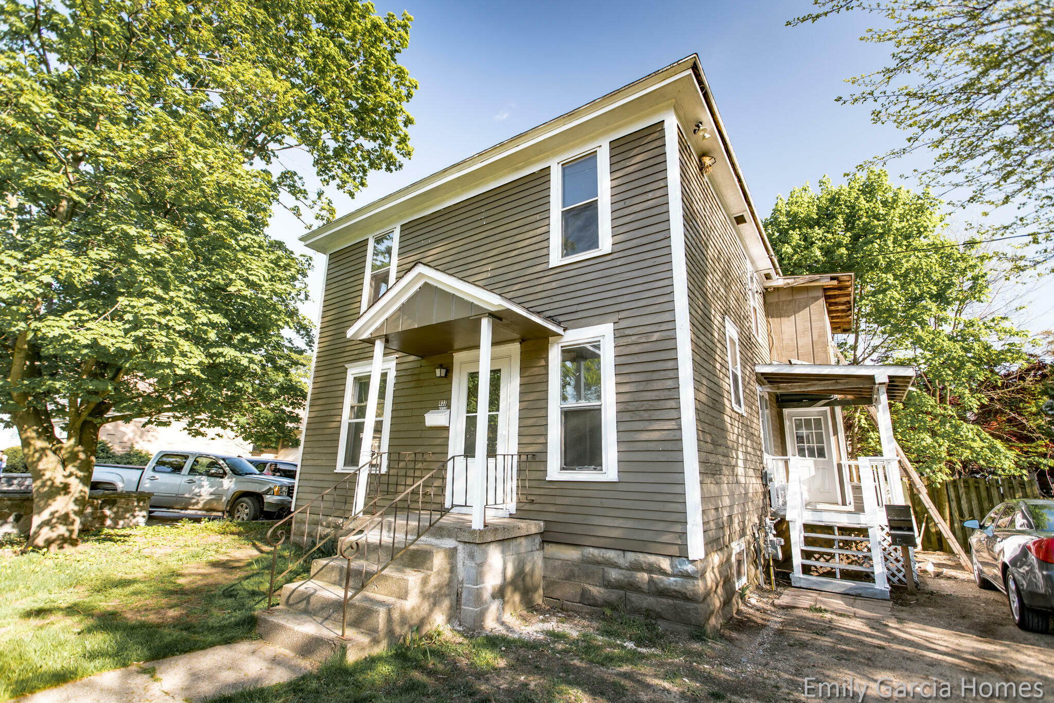 Property Photo:  433 Cutler Street  MI 49010 