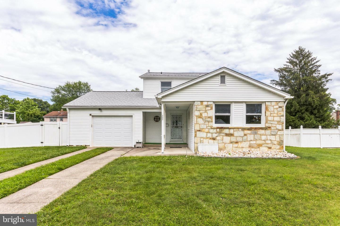 Property Photo:  237 5th Avenue  NJ 08002 