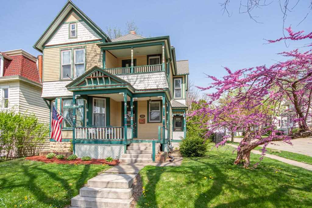 Property Photo:  653 W 11th Street  IA 52001 