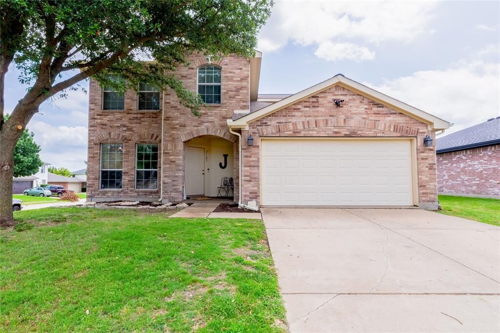 Property Photo: 2103 Southridge Lane TX 75092