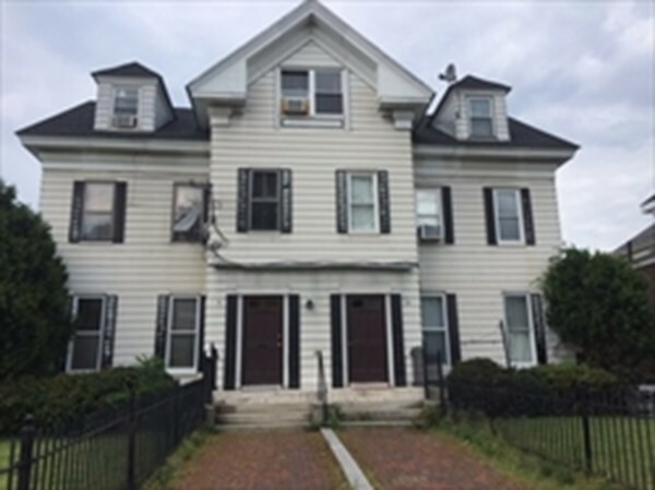 Property Photo: 862-864 Main St MA 01610