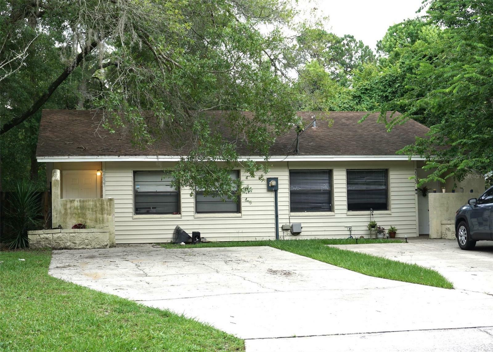 Property Photo:  2027-2033 SW 70th Terrace All Units  FL 32607 