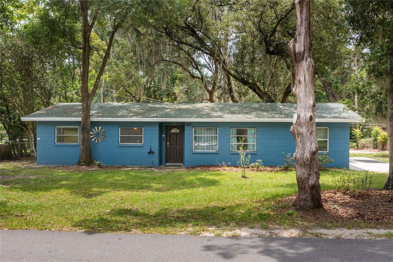 Property Photo:  3821 NW 15th Avenue  FL 32605 