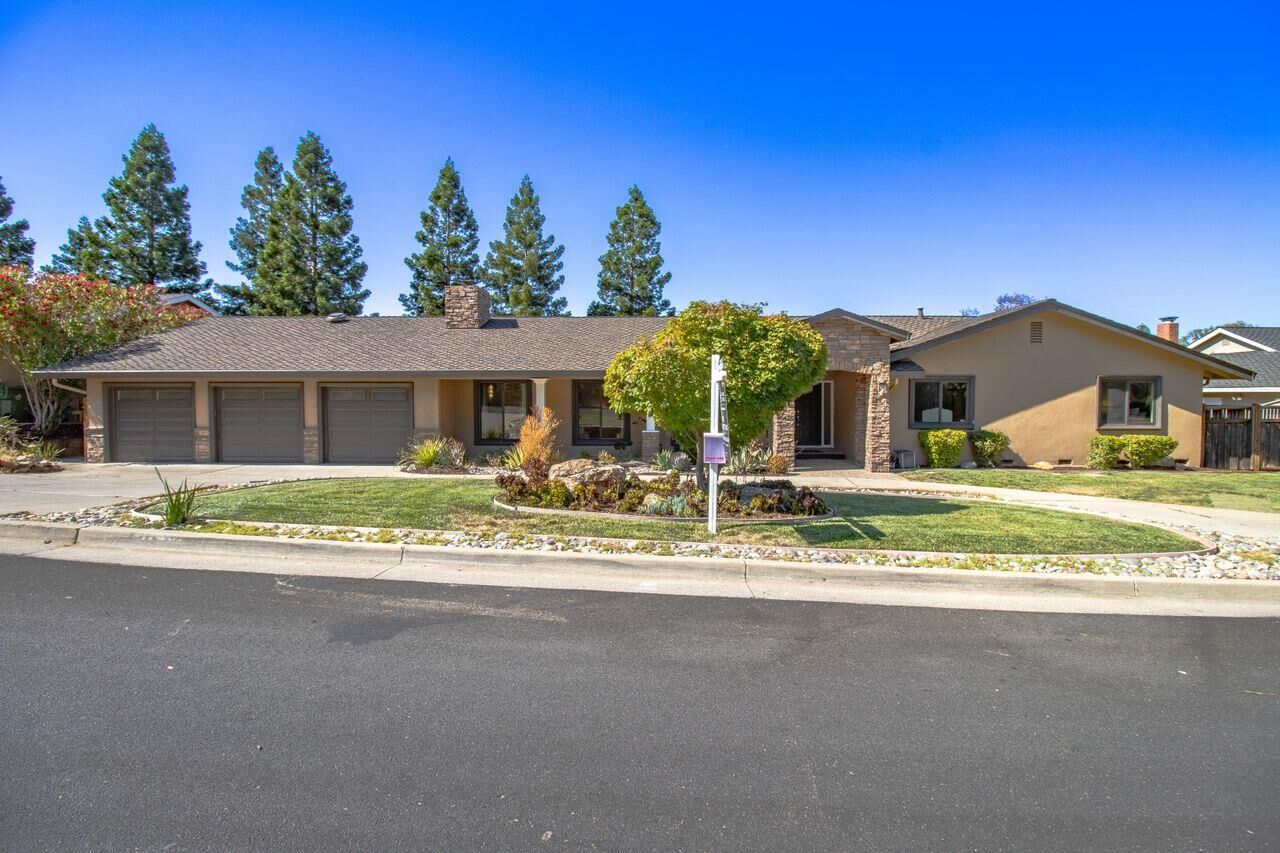 Property Photo: 1313 Echo Valley Drive CA 95120