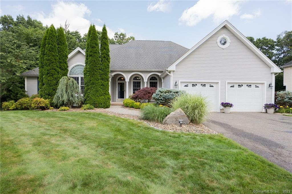 Property Photo: 158 Sunset Ridge CT 06067