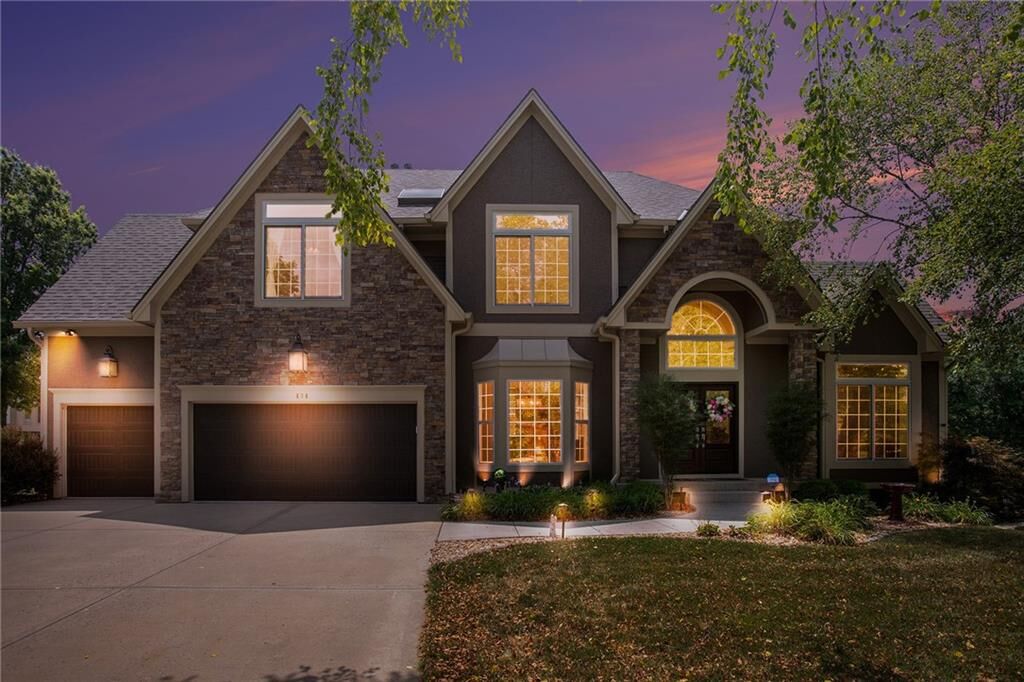 House for sale in Lee's Summit: 404 NE Bittercreek Road, Lee's Summit, MO 64086 - Vimarsana News