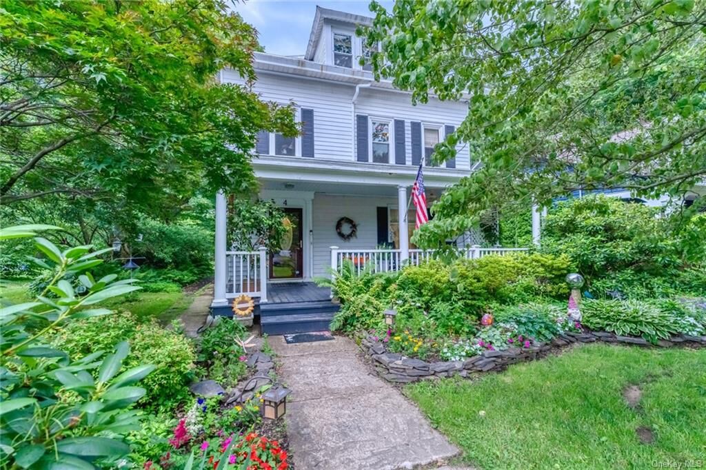 Property Photo:  4 N Jefferson Avenue  NY 12414 