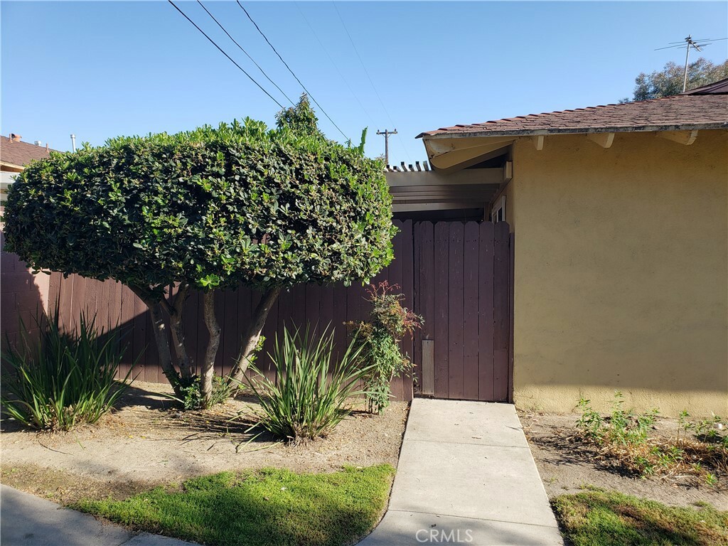 Property Photo: 1030 N Acacia Street H4 CA 92805