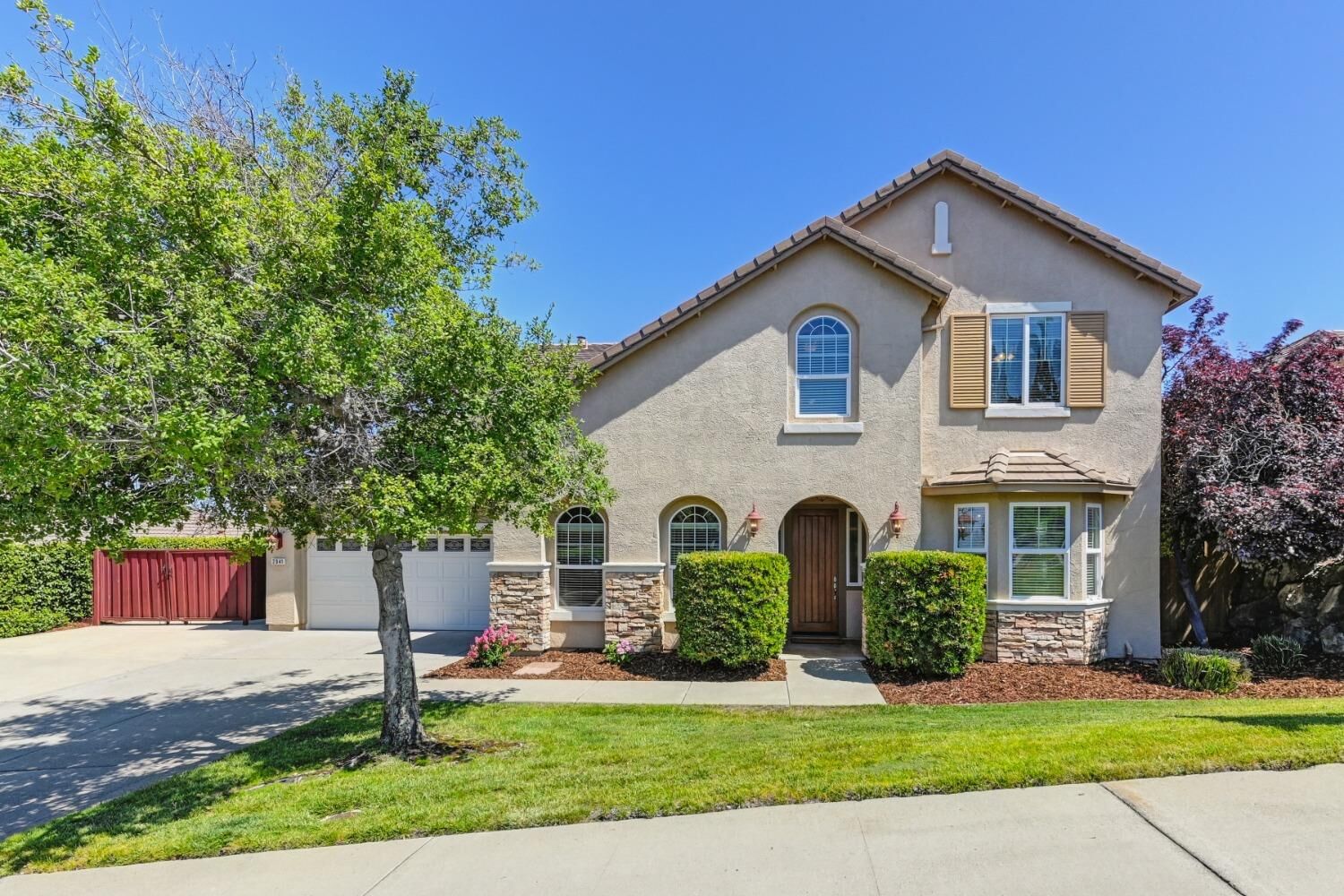 Property Photo: 2941 Carradale Drive CA 95661