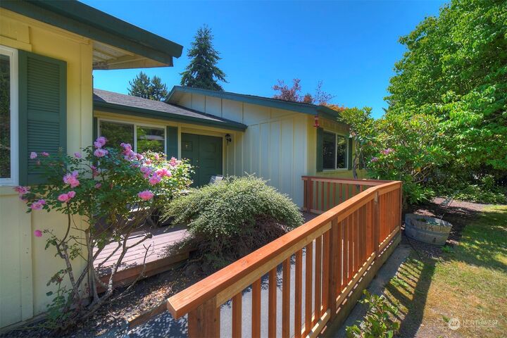 Property Photo:  26446  Kingsview Loop NE  WA 98346 