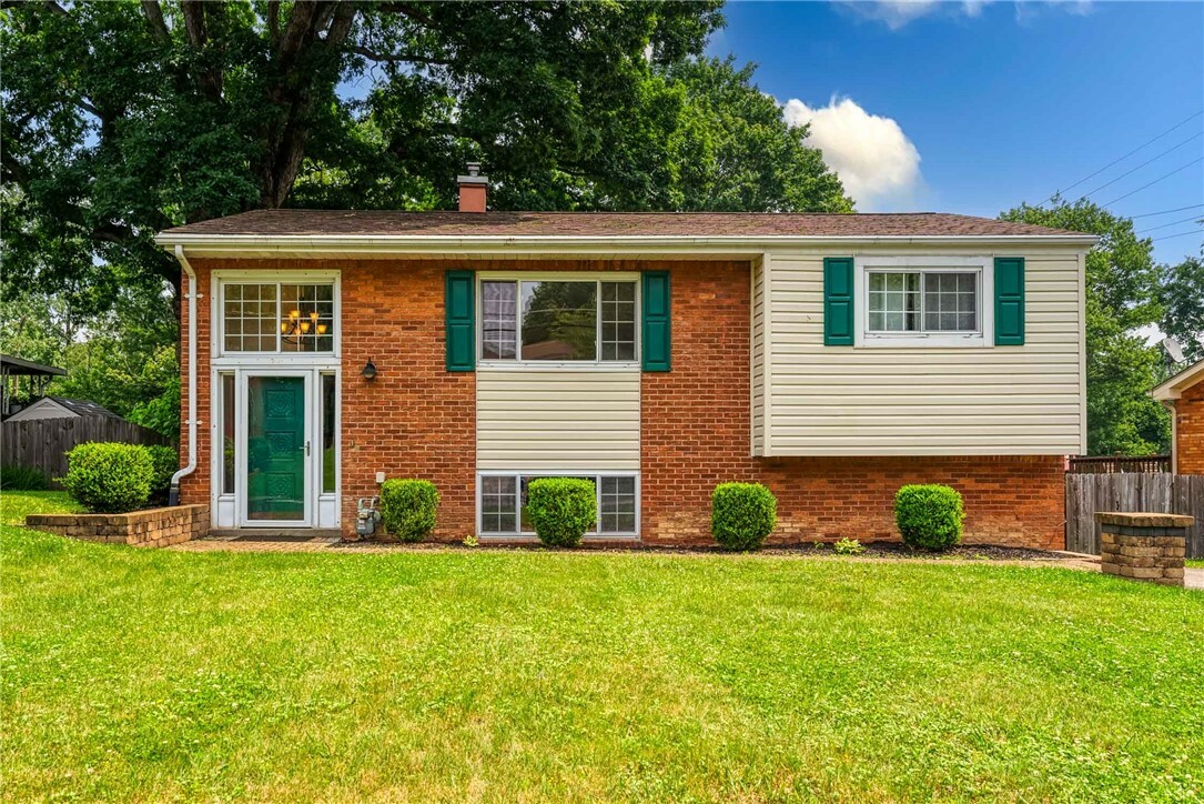 Property Photo:  265 Burch Drive  PA 15108 