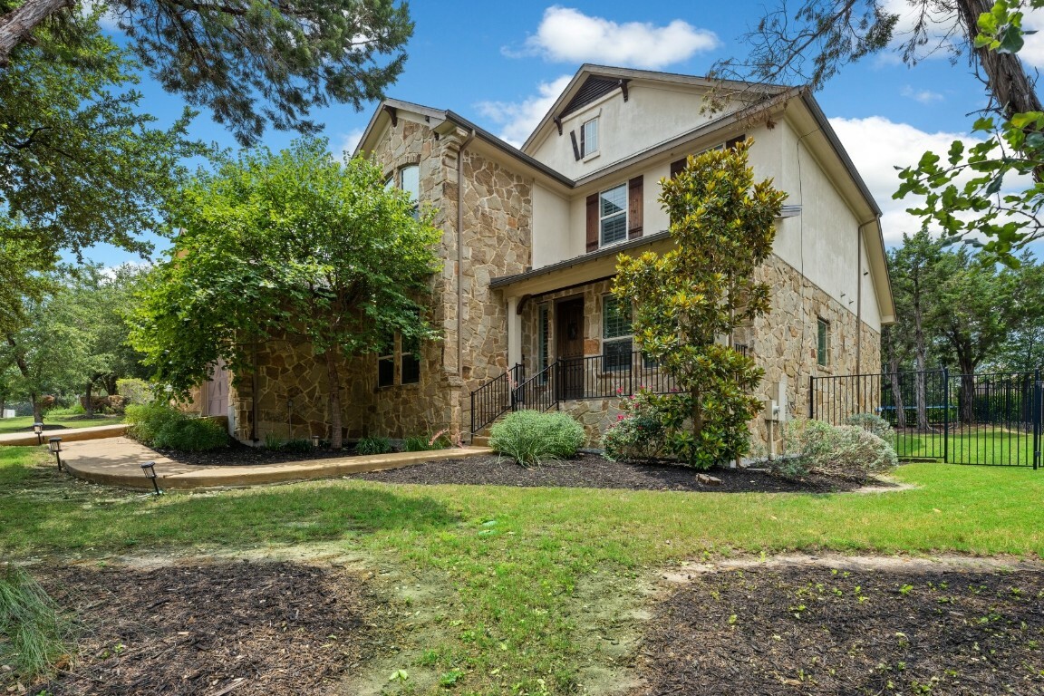 Property Photo:  108 Kildrummy Lane  TX 78738 