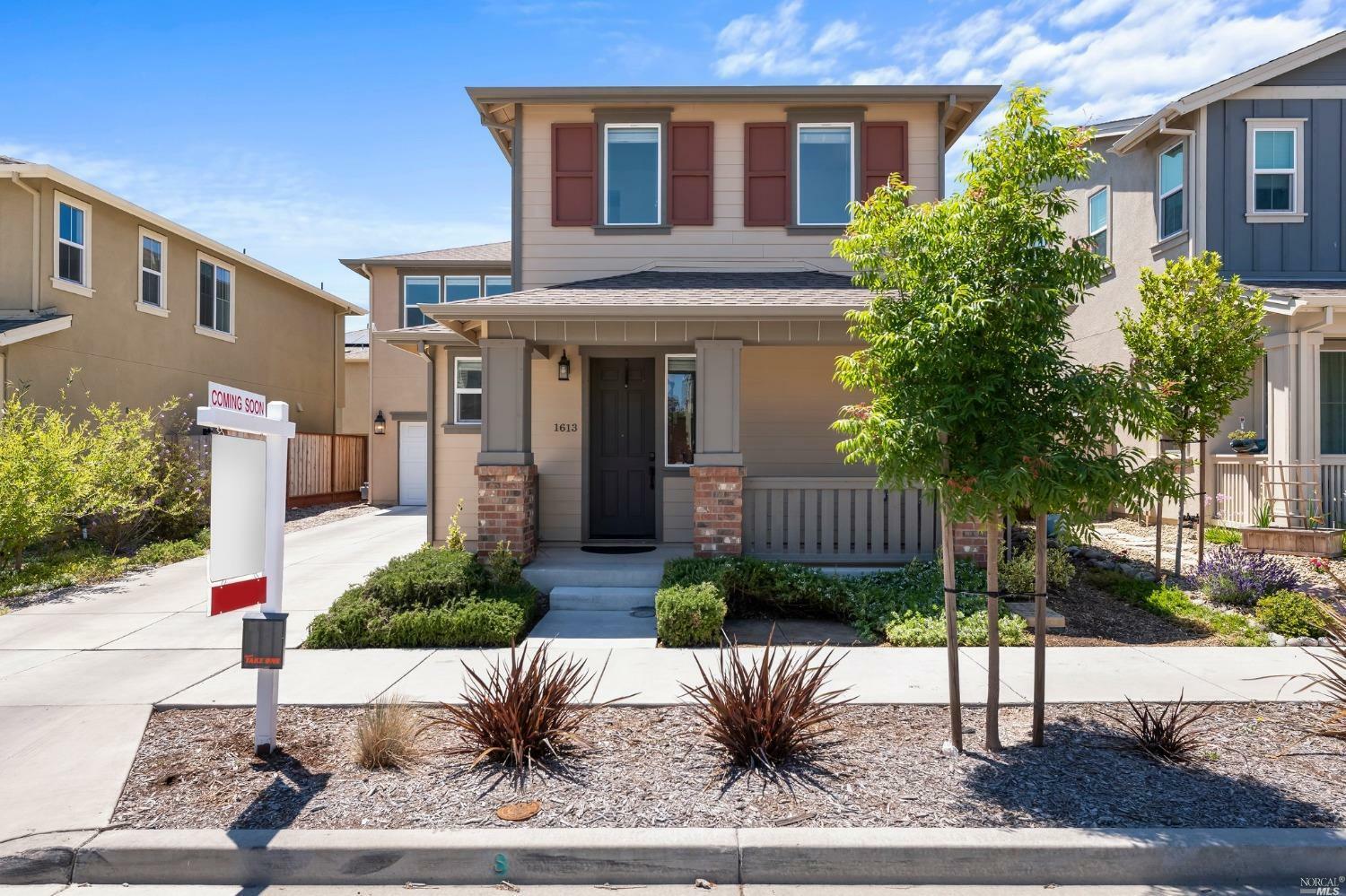 Property Photo: 1613 Sorrel Street CA 95403