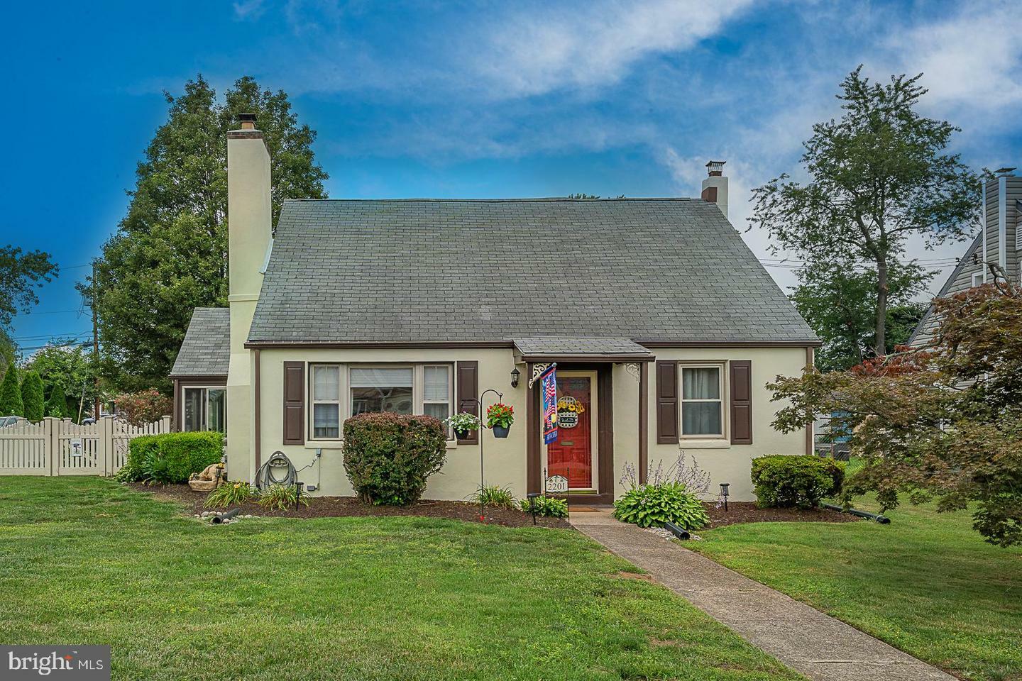 Property Photo: 2201 Pershing Avenue PA 19070