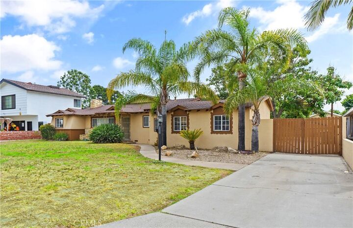 Property Photo:  12662 Groveview Street  CA 92840