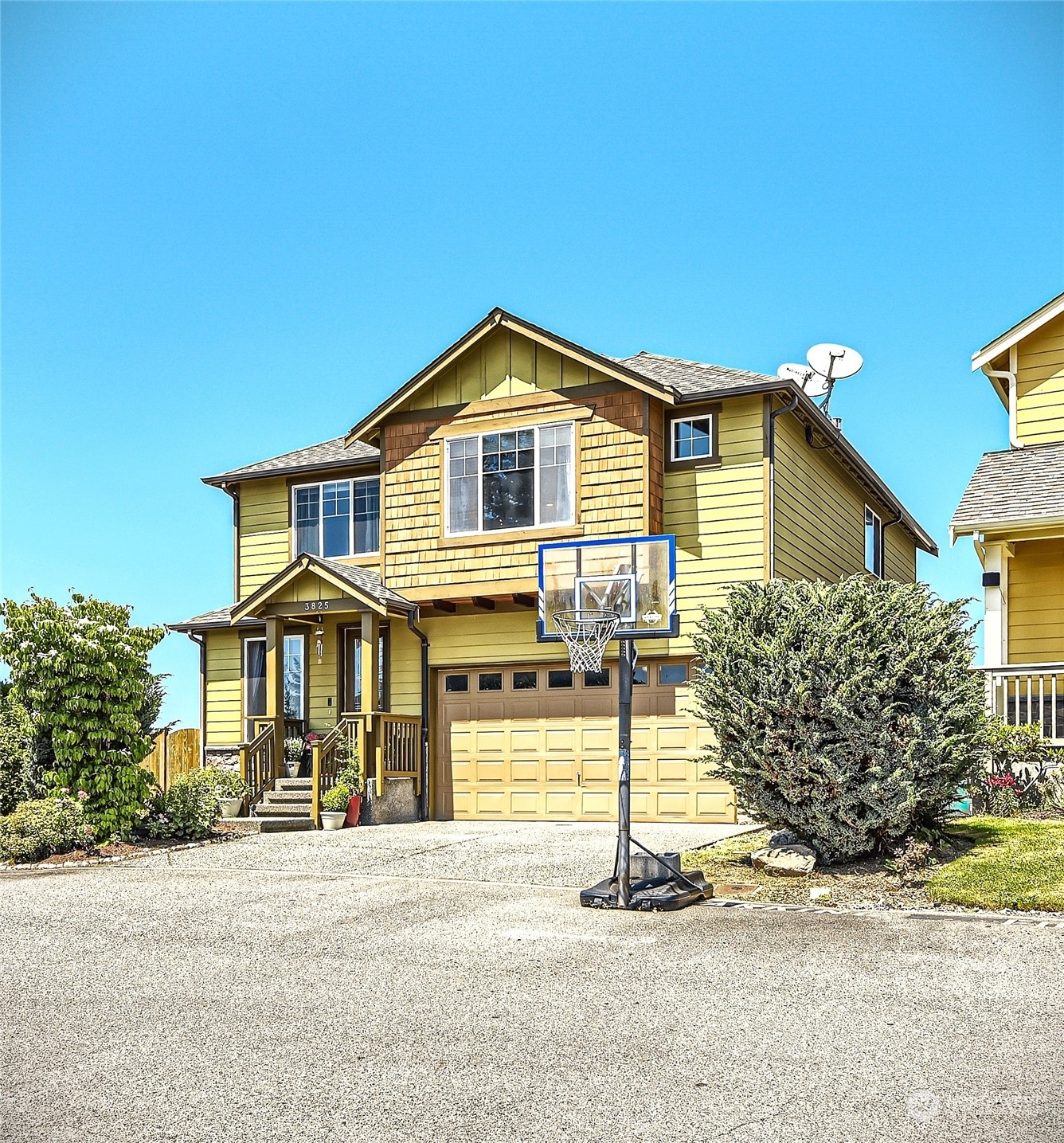 Property Photo:  3825 134th Place SW  WA 98087 