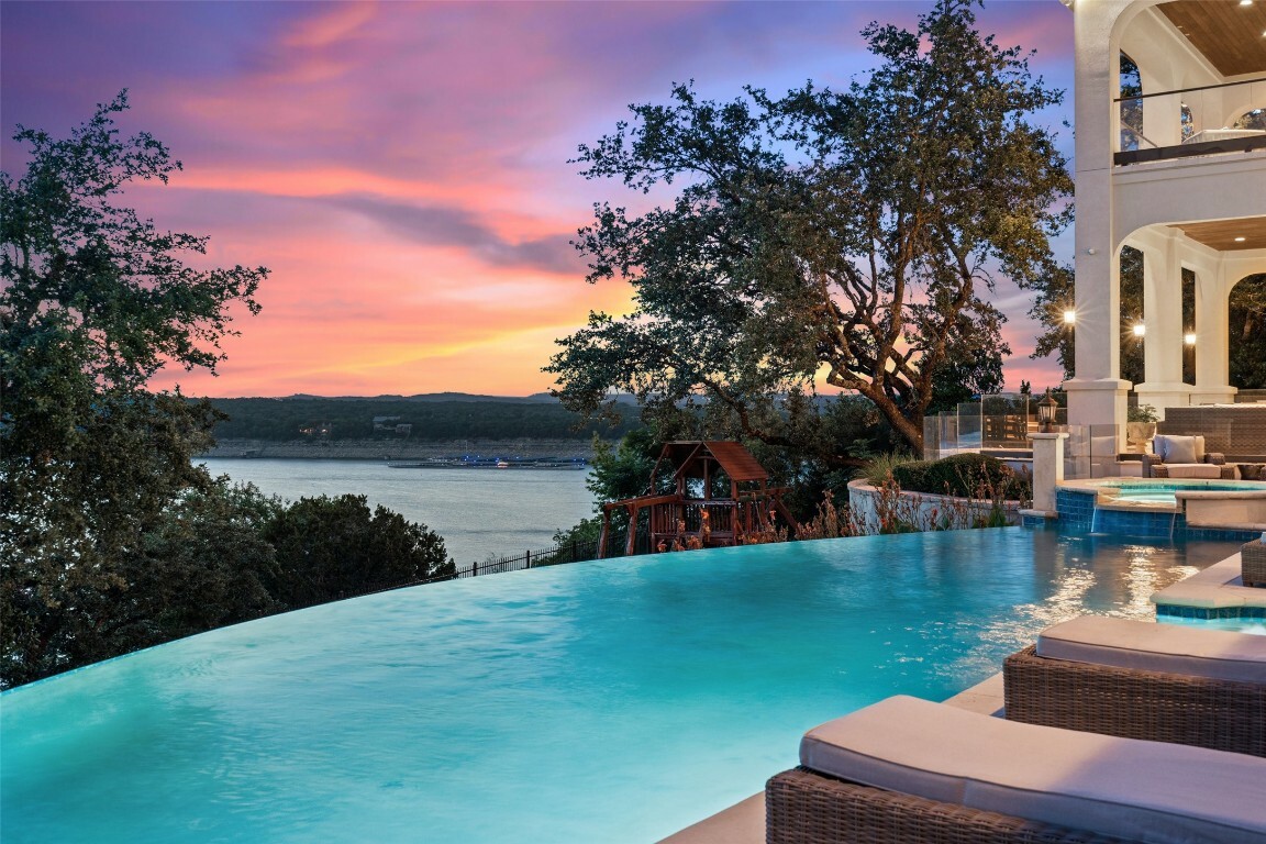 211 Bella Riva Drive  Austin TX 78734 photo