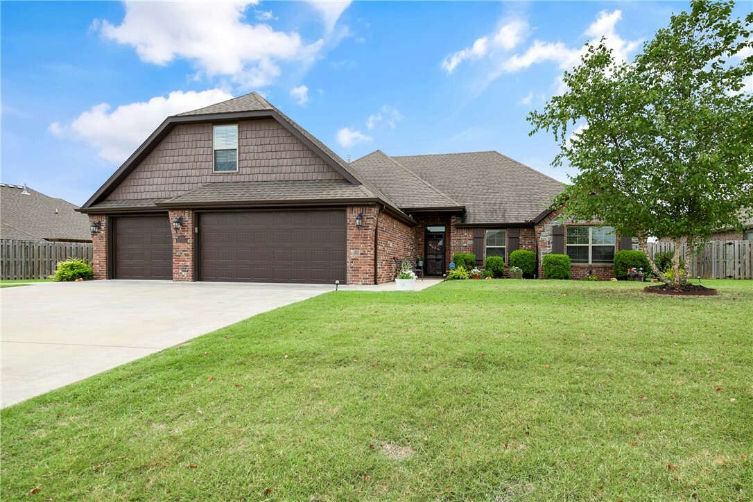 Property Photo:  1230 Brandon Way  AR 72712 