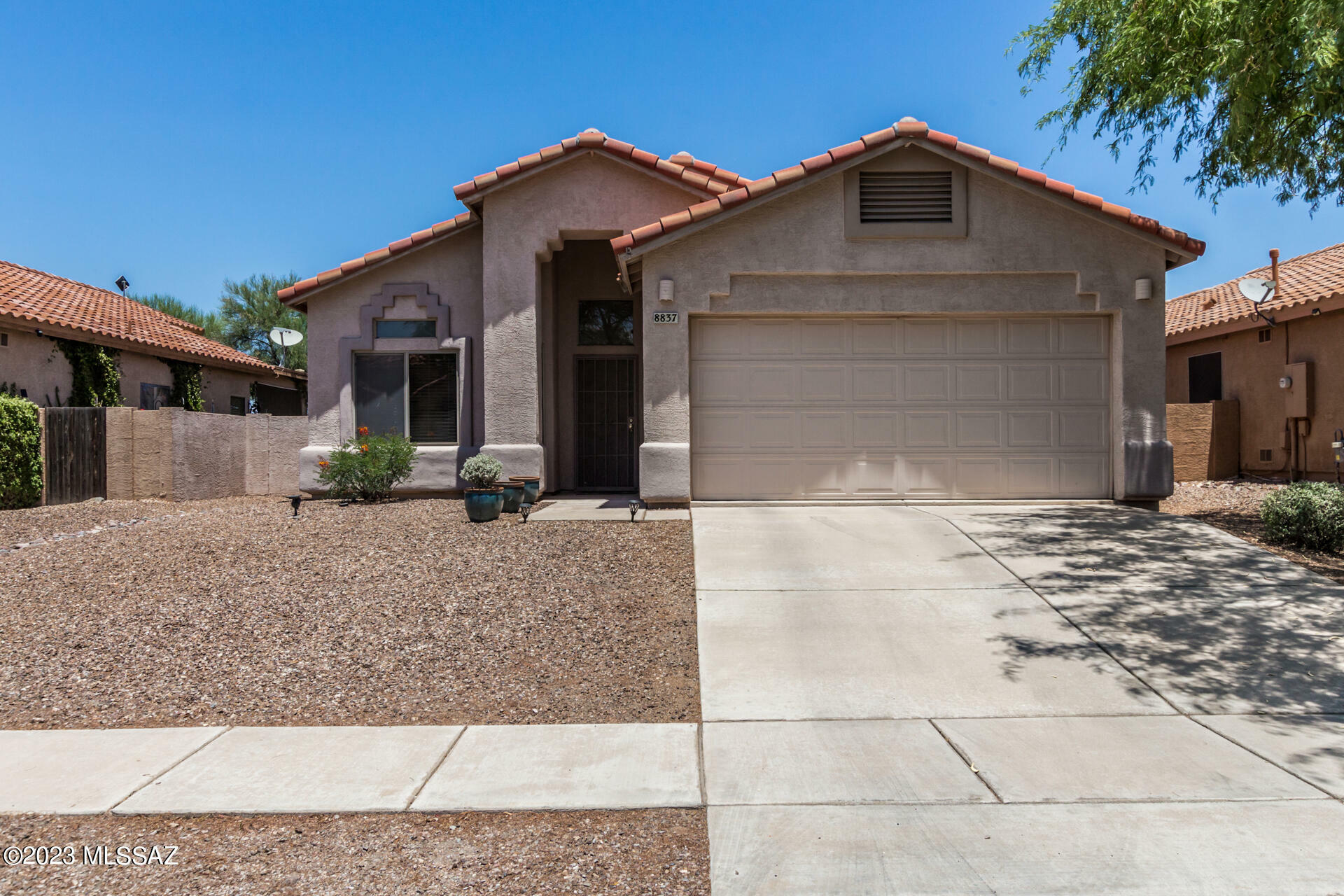 Property Photo:  8837 E Laurie Ann Drive  AZ 85747 