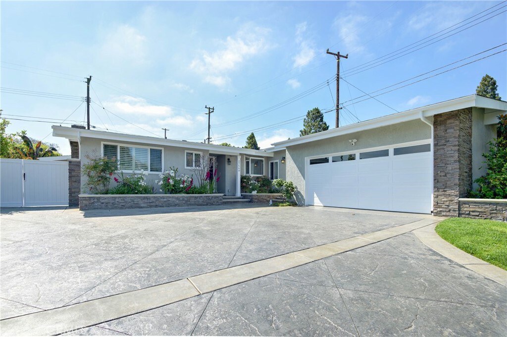 Property Photo:  27540 Halescorner Road  CA 90275 