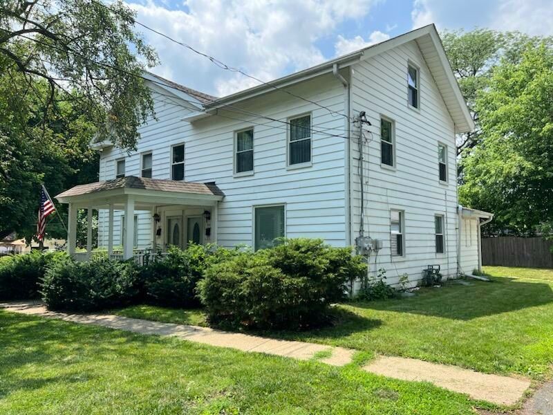 Property Photo:  113 N Washington Street  IL 60110 