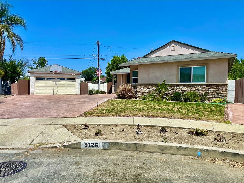 Property Photo:  9126 Remick Avenue  CA 91331 
