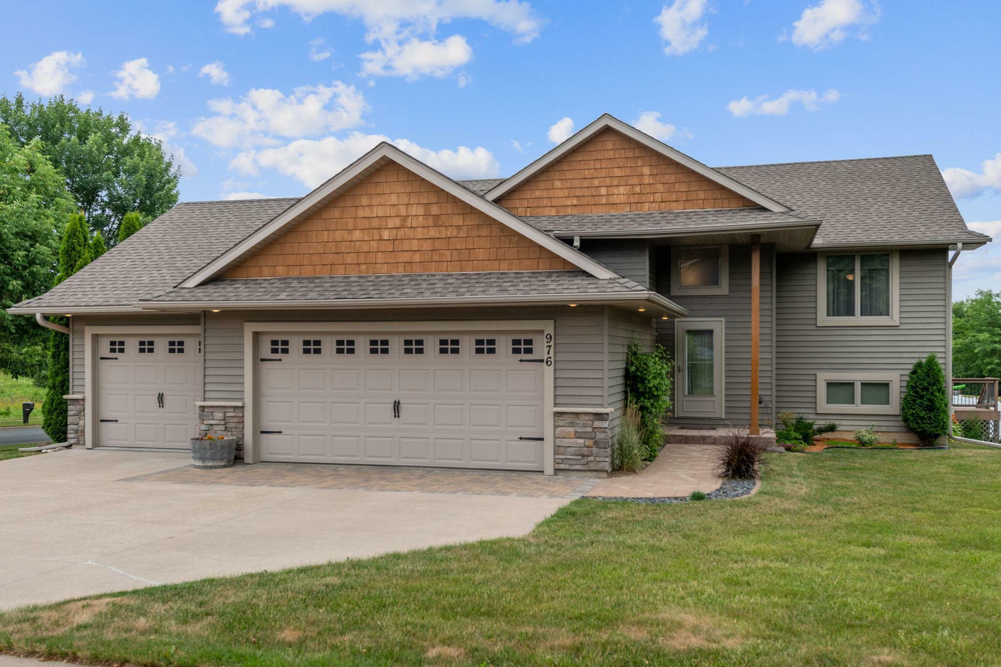 Property Photo:  976 Ridgecrest Street  WI 54022 