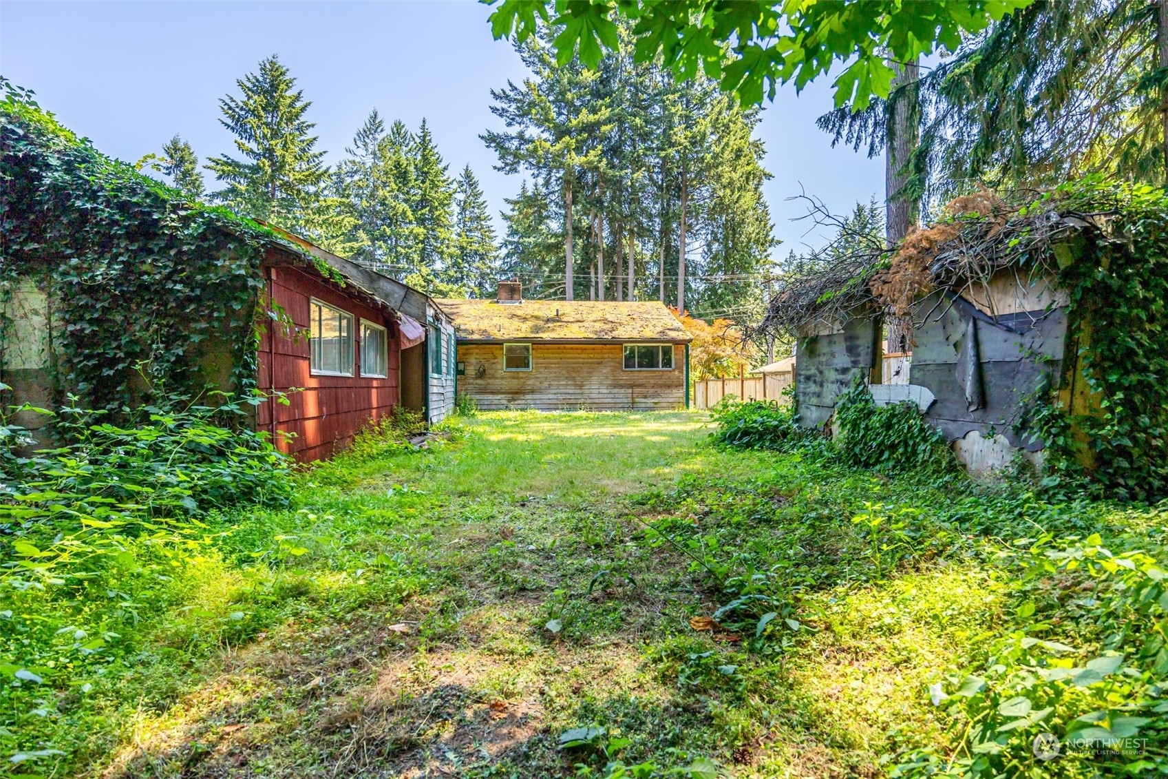 Property Photo:  18711 30th Avenue NE  WA 98155 