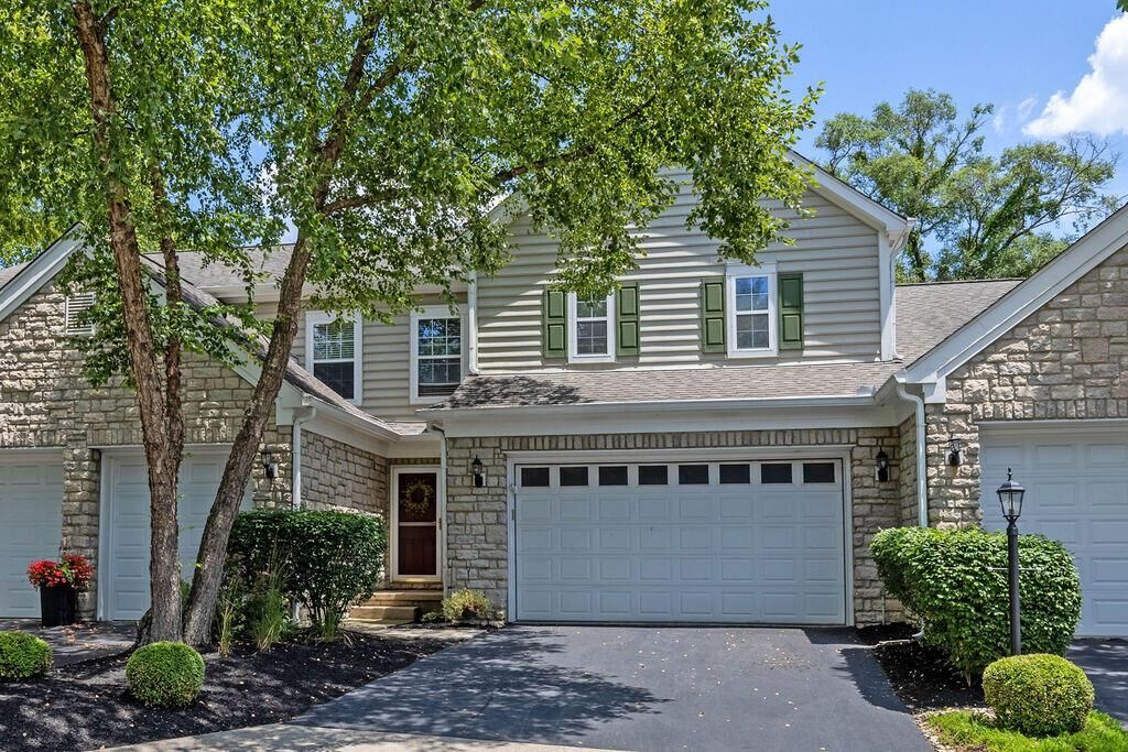 Property Photo: 436 Crossings Drive OH 43082