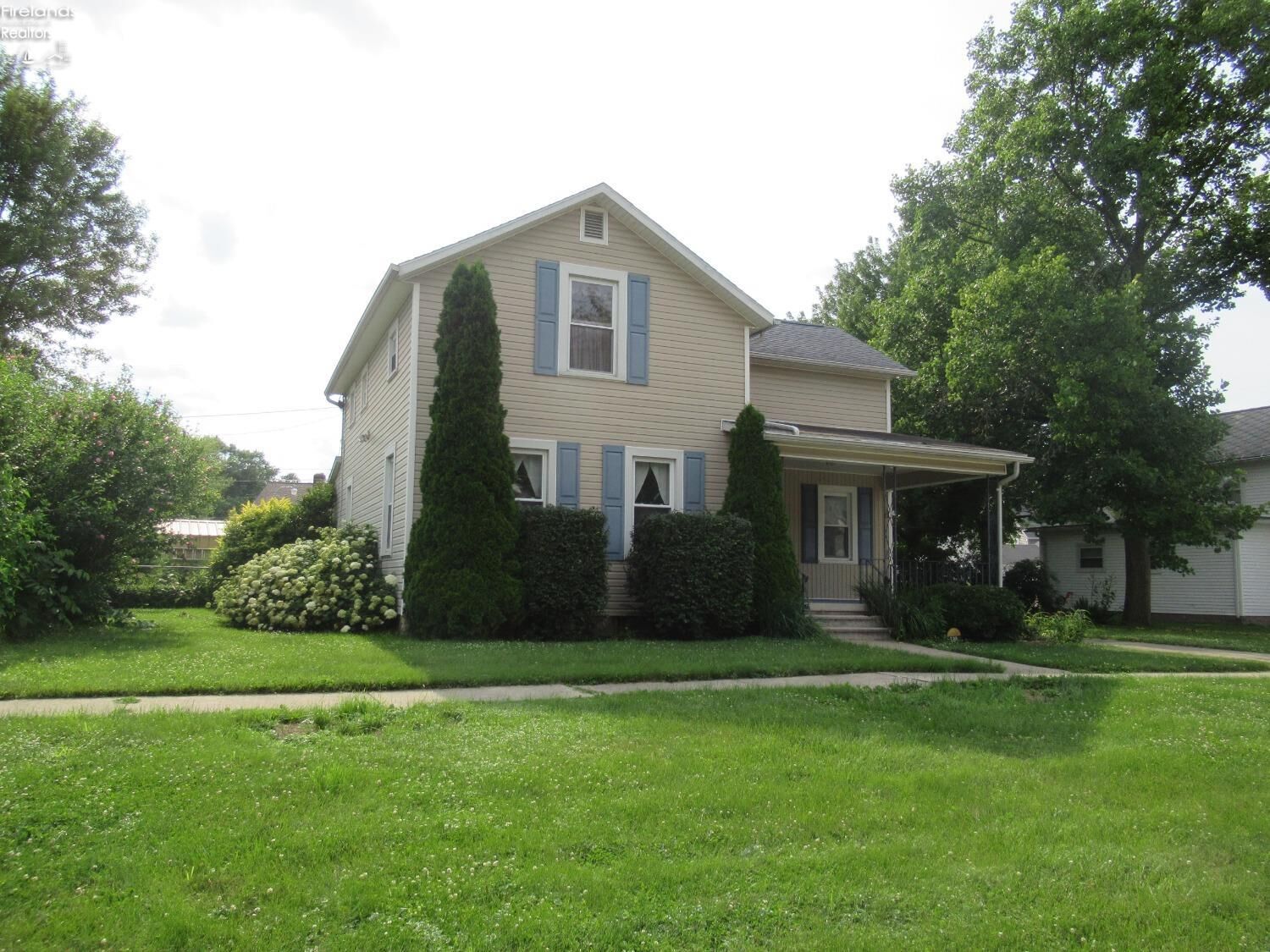 Property Photo:  530 Union Place  OH 43420 