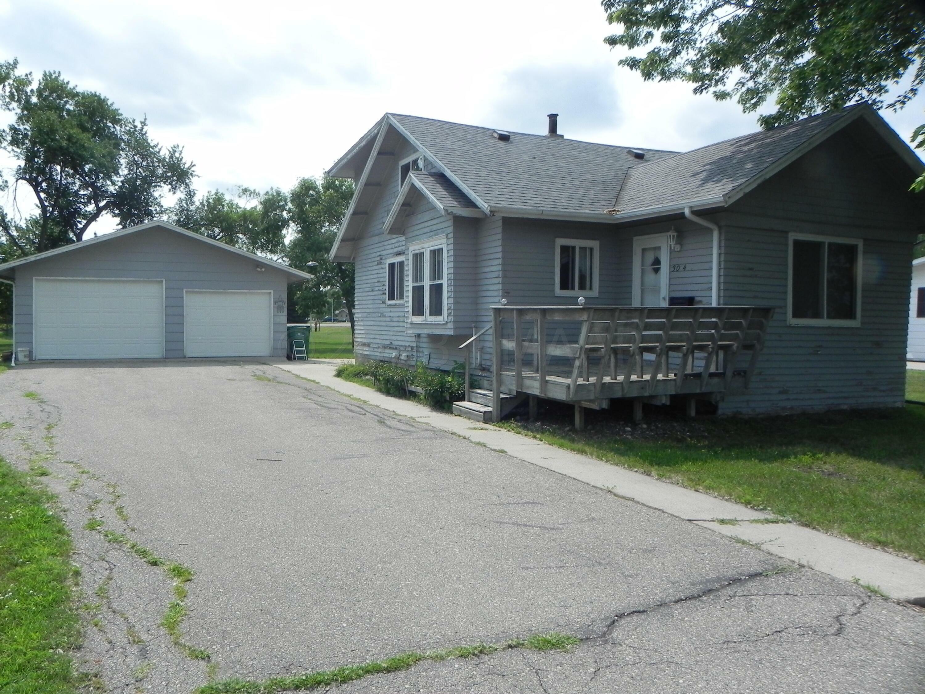 Property Photo:  304 Main Street  ND 58042 