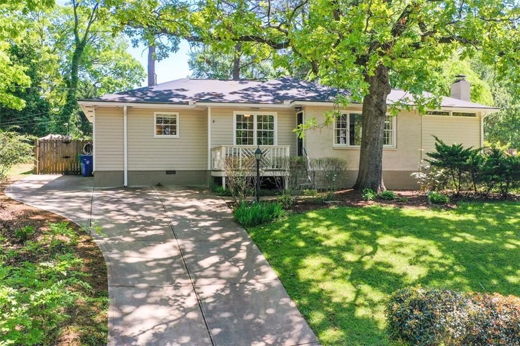 Property Photo:  1386 Rupert Road  GA 30030 