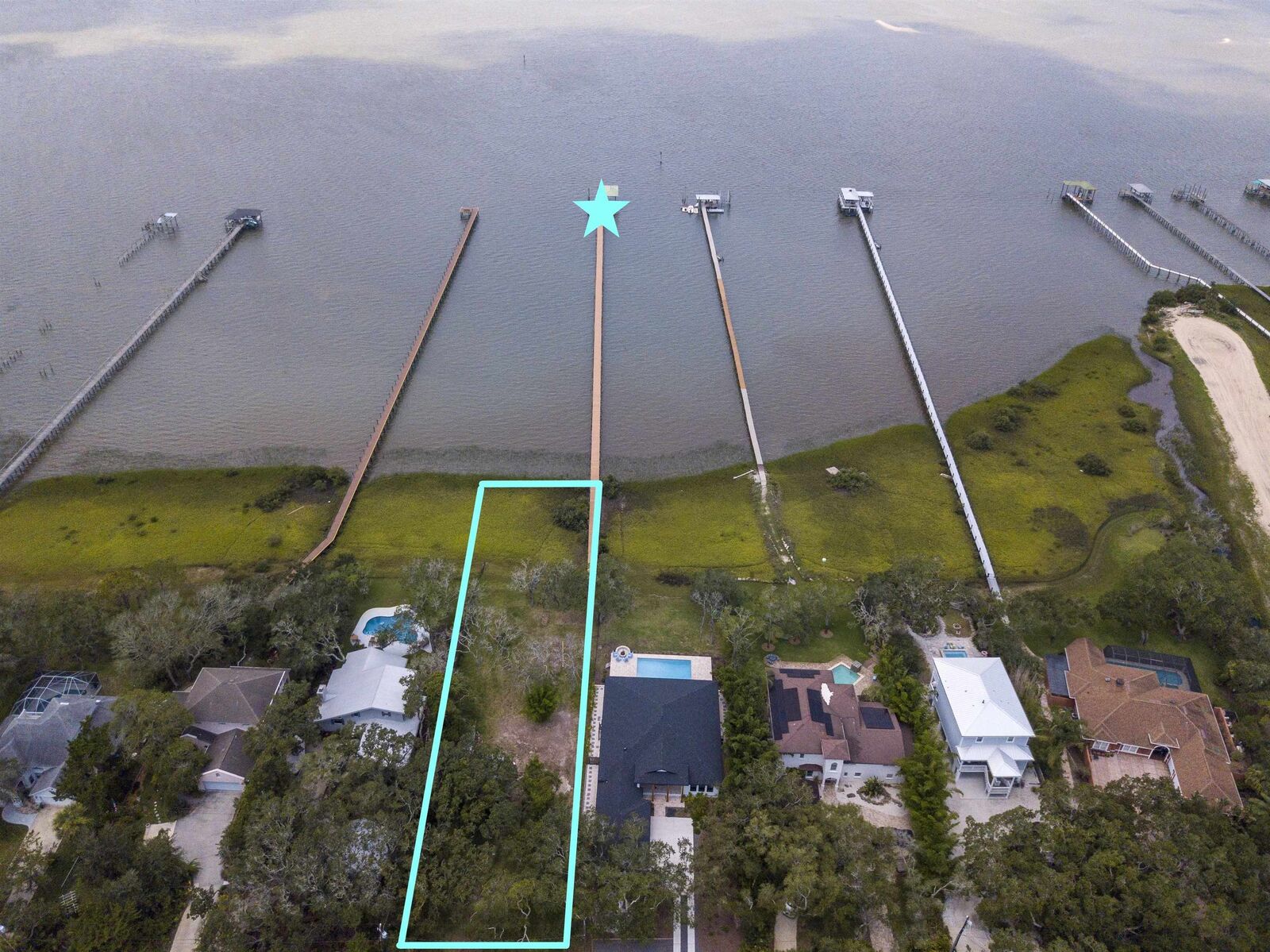 Property Photo: 5327 Riverview Drive FL 32080